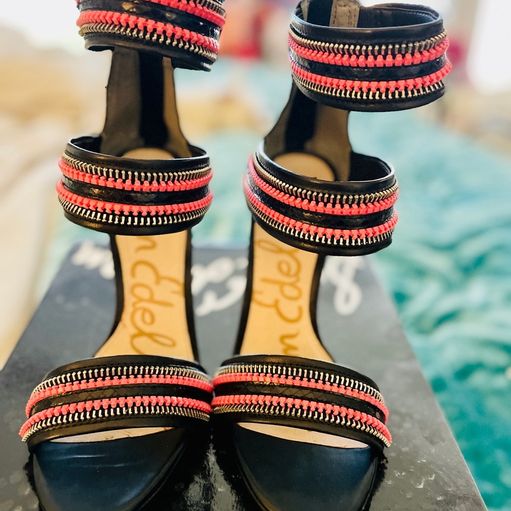Sam Edelman Alton zip.